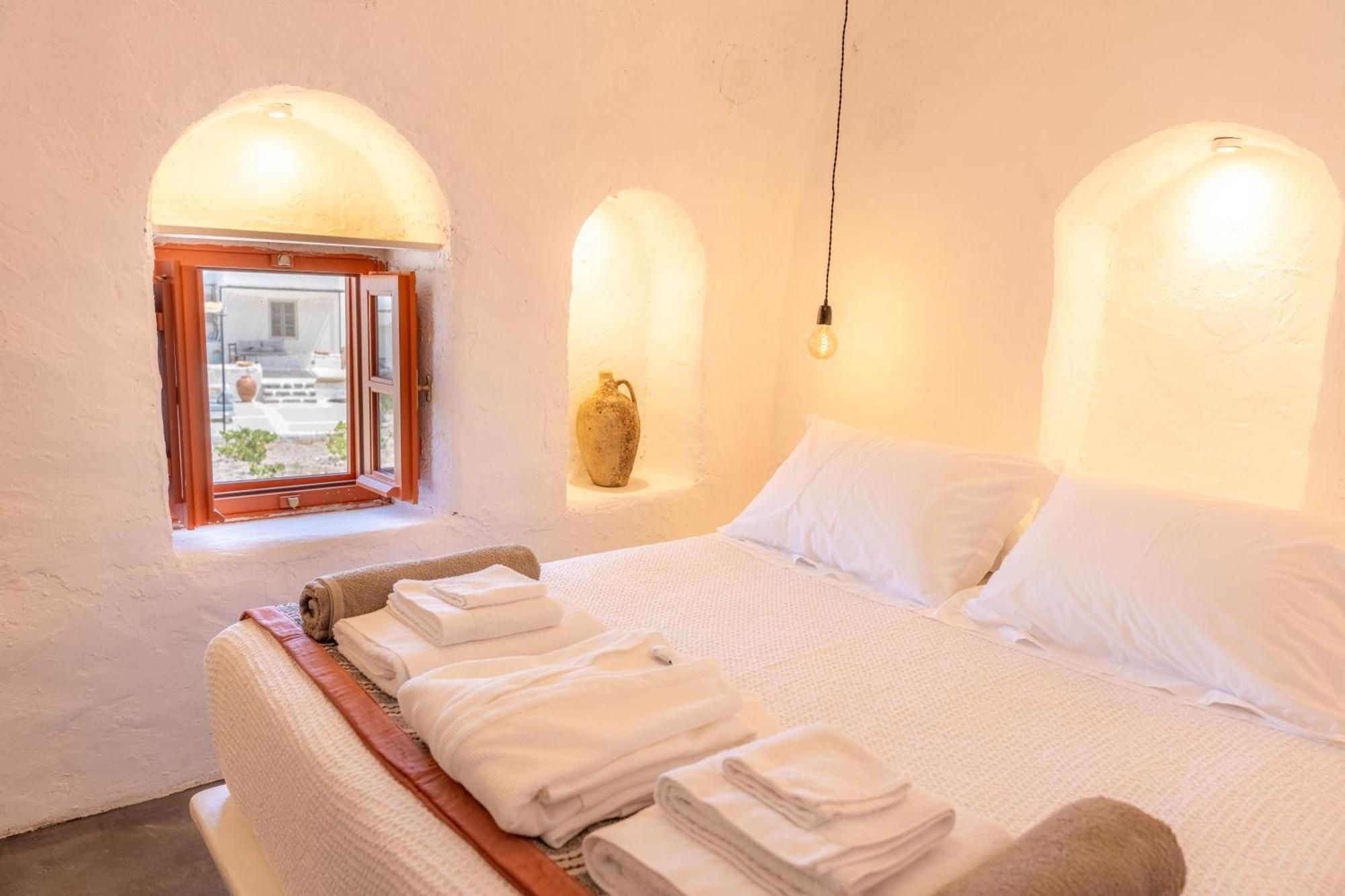Santa Irini Retreat Otel Thirasía Dış mekan fotoğraf